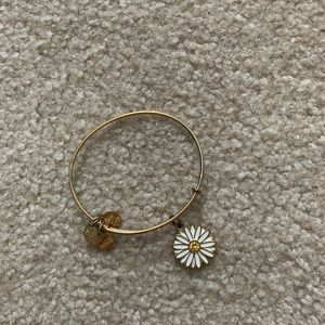 Alex and Ani daisy
